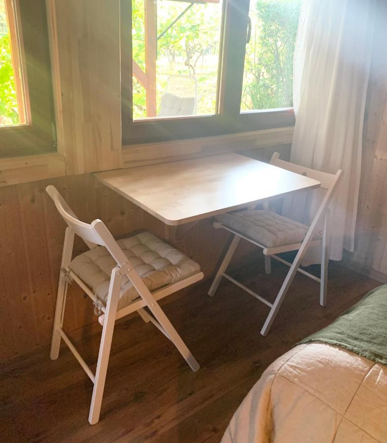 Mandulas Kabin A Kishaz Dezsaval Es Kilatassal A Balatonra Balatongyorok Bagian luar foto
